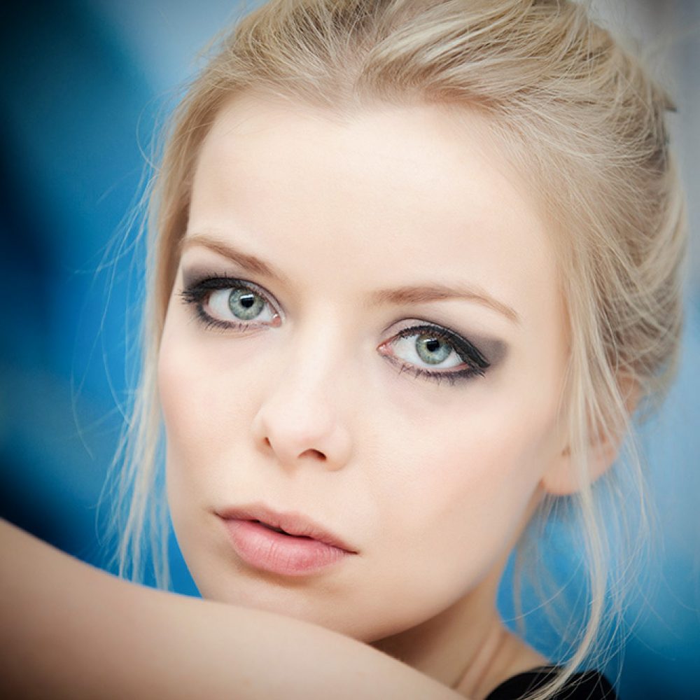 Portrait - blondes Model - Fotostudio Kürnach